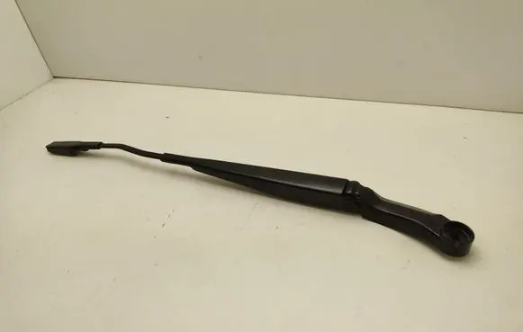 Ford Mustang VI Front wiper blade arm FR3B17C495AA