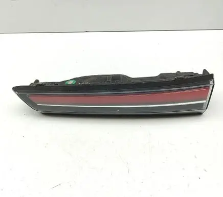 Opel Mokka B Tailgate rear/tail lights 9833944580