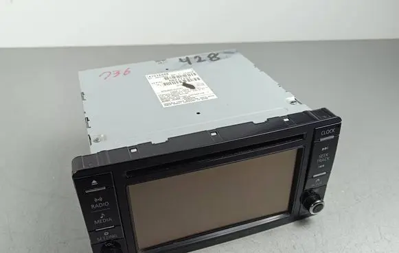 Mitsubishi Outlander Radio/CD/DVD/GPS head unit 8701A668 34U642B 5MW3R69JDJ