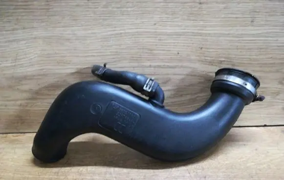 Opel Astra H Turbo air intake inlet pipe/hose 55352732 329788454