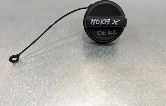 Opel Mokka X Fuel tank filler cap 
