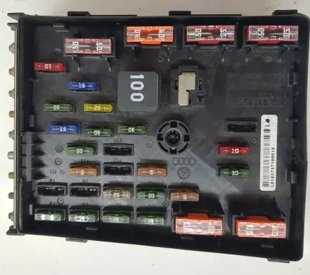 Volkswagen Sharan Fuse module 3C0937125