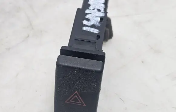 Toyota Avensis T250 Hazard light switch 157963
