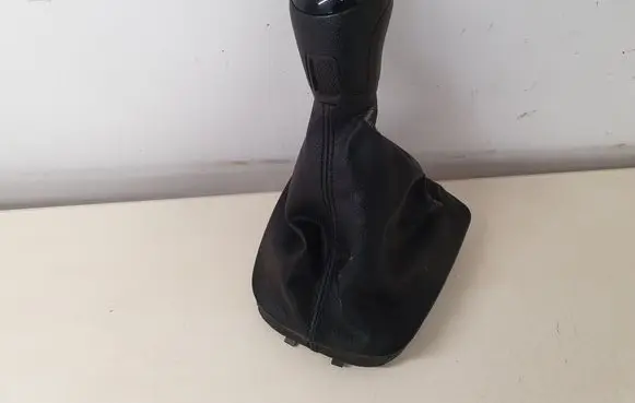 Volkswagen Up Gear lever shifter trim leather/knob 1S0711113B