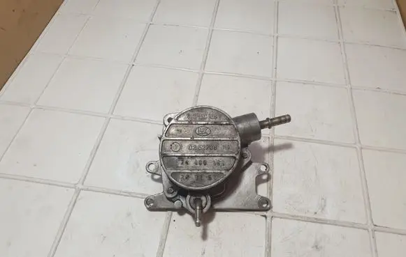 Opel Zafira A Vacuum pump 0252738