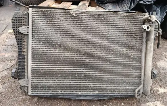 Volkswagen PASSAT B6 Radiator set 3C0121253Q 3C0145805P 1K0121207AQ