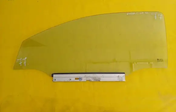 Opel Corsa C Front door window/glass (coupe)