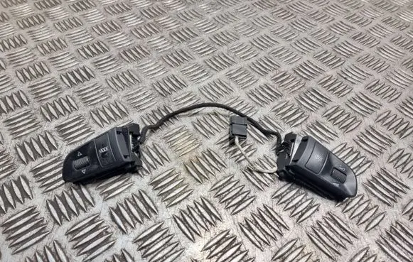 Audi A4 S4 B7 8E 8H Steering wheel buttons/switches 4F0951527A 61676391 4F0951527
