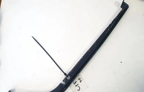 Mercedes-Benz C W202 Under headlight/headlamp trim 2028260577