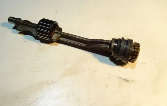 Audi A6 C7 Balance shaft 06H103333B 06K103337A