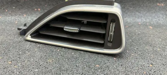 Jaguar XE Dashboard side air vent grill/cover trim GX73018B08AC B45XB 09468005