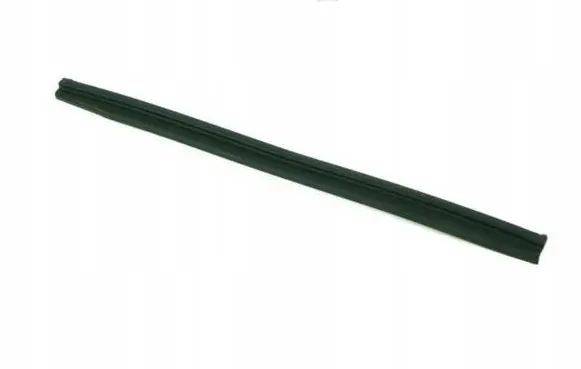 Suzuki Grand Vitara II Rear door glass trim molding 8141662A00