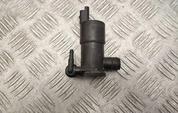 Peugeot 208 Windscreen/windshield washer pump 9825893480