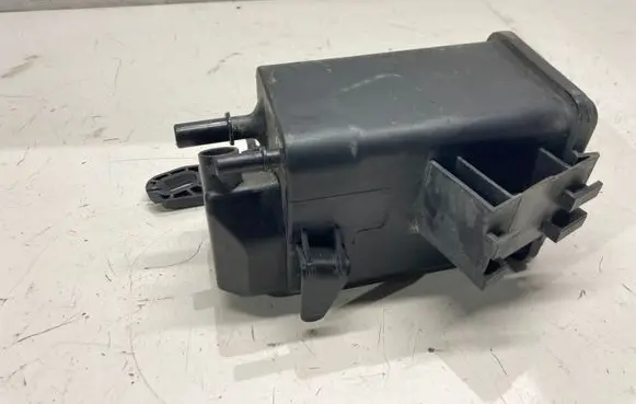 Opel Grandland X Active carbon filter fuel vapour canister 9673538080