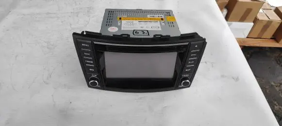 Suzuki Swift II Radio/CD/DVD/GPS head unit INT-SUSWIF