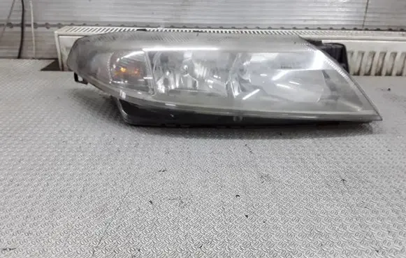 Renault Laguna II Headlight/headlamp 8200002466