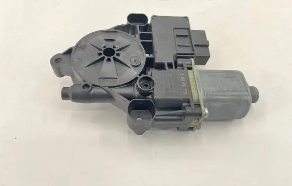Volkswagen Tiguan Rear door window regulator motor 5Q0959407E