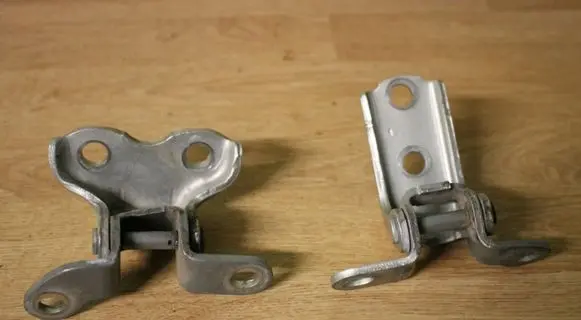 Toyota Avensis T250 Rear door hinge set 