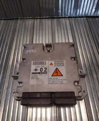 Nissan X-Trail T30 Engine control unit/module 23710EQ402 2758002954