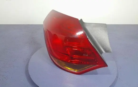 Opel Astra J Rear/tail lights