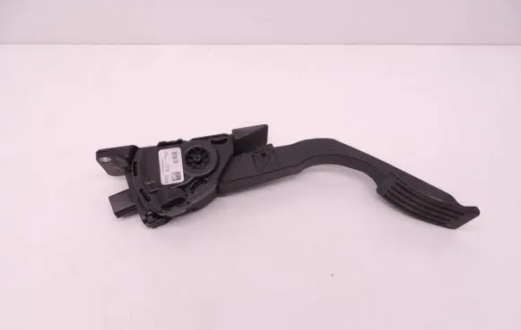 Volvo V40 Accelerator throttle pedal 31280596 6PV01036824 D239
