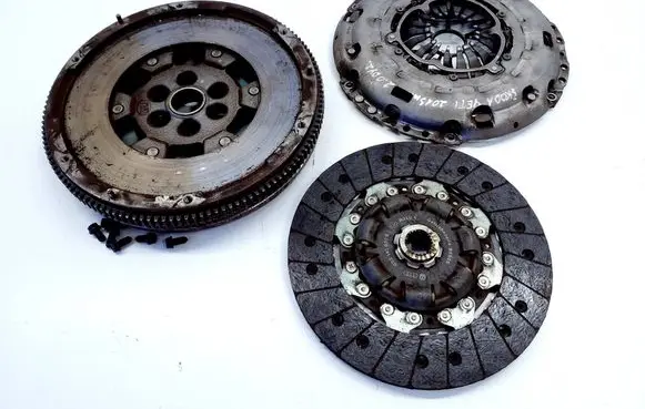 Skoda Yeti (5L) Clutch set kit 03L141025T 022141031S