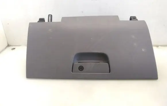 Jeep Grand Cherokee (WK) Glove box