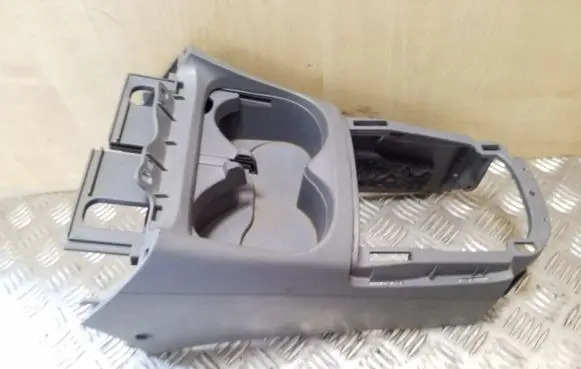 Toyota RAV 4 (XA20) Center console 5562042020 5562542010