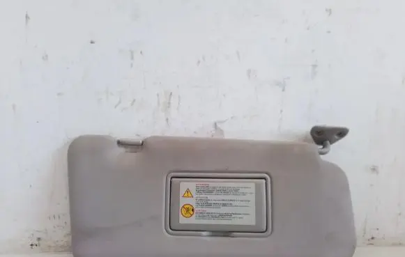Nissan X-Trail T30 Sun visor