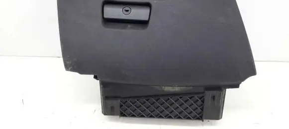 BMW 5 E39 Glove box