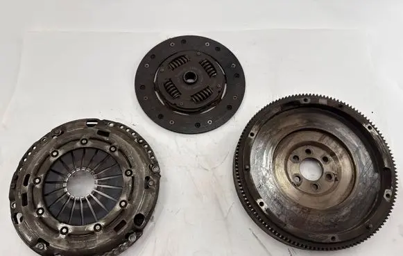 Volkswagen PASSAT B7 Clutch set kit 03C141031F