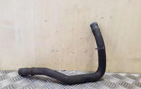 Volkswagen Touareg I Engine coolant pipe/hose