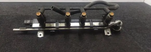 Volkswagen Golf V Fuel main line pipe 06A133317