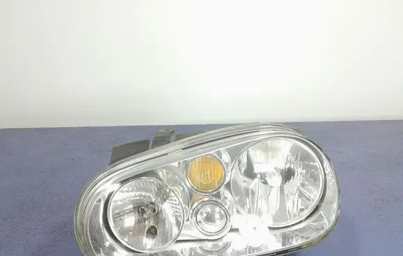 Volkswagen Golf IV Headlight/headlamp 1J1941015B