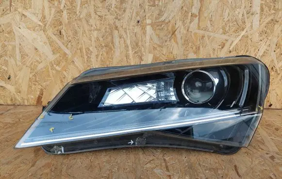 Skoda Superb B8 (3V) Headlight/headlamp 3V1941017B 3232859