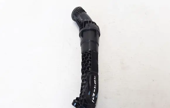 Coolant pipe/hose