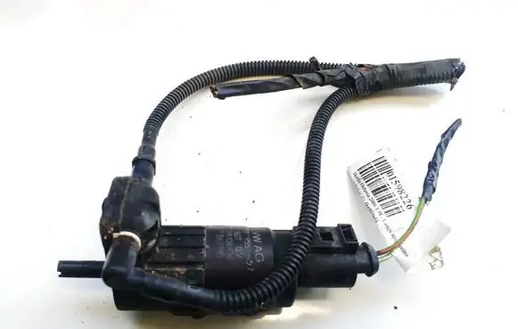 Skoda Octavia Mk2 (1Z) Windscreen/windshield washer pump 1k6955651 7033965