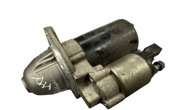 BMW 5 E60 E61 Starter motor 1005831379
