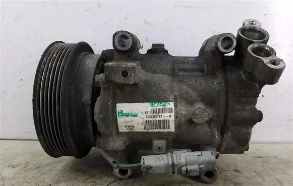 Renault Modus Air conditioning (A/C) compressor (pump) 8200365787A