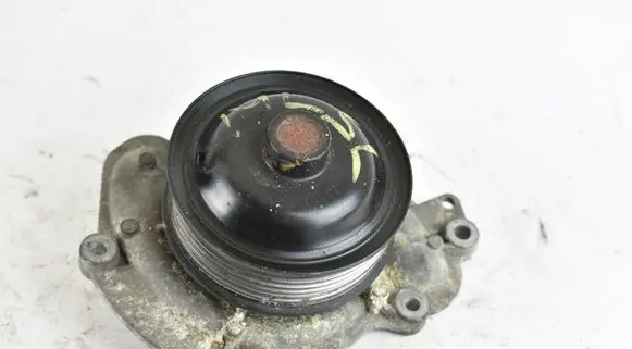 Mercedes-Benz Sprinter W906 Water pump A6422020410