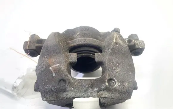 Nissan Qashqai J12 Front brake caliper