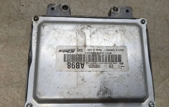 Opel Zafira C Engine control unit/module 12673225 12668991