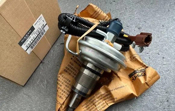Nissan Patrol Y61 Differential lock switch 33250VB30B