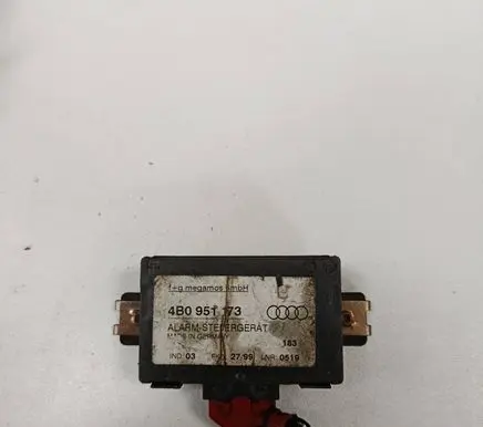 Audi A4 S4 B5 8D Alarm control unit/module 4B0951173