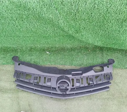 Opel Astra H Front grill 13241968 13241965