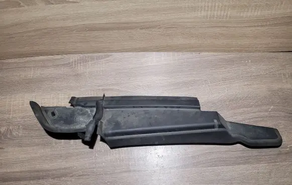 Ford Explorer Fender end trim BB53A02079AC