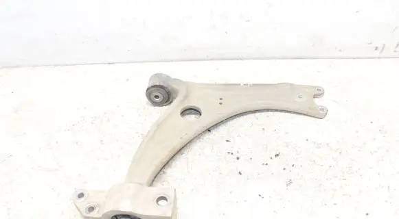 Audi Q3 8U Front lower control arm/wishbone