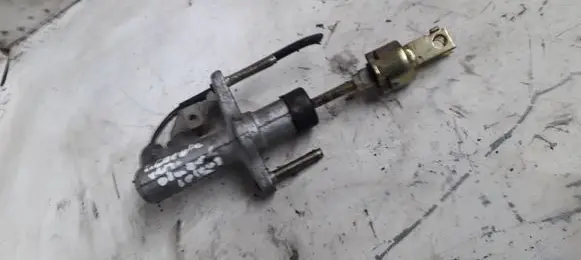 Toyota Corolla Verso E121 Clutch master cylinder B37