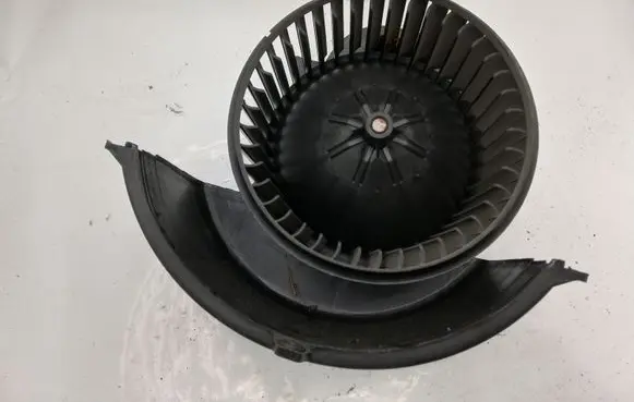 Volkswagen Touareg I Heater fan/blower NOCODE