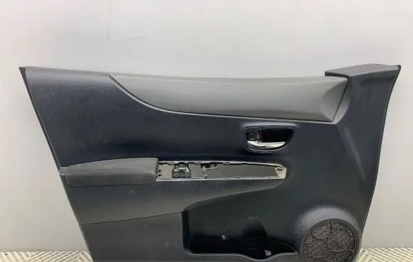 Toyota Yaris Front door card panel trim 
